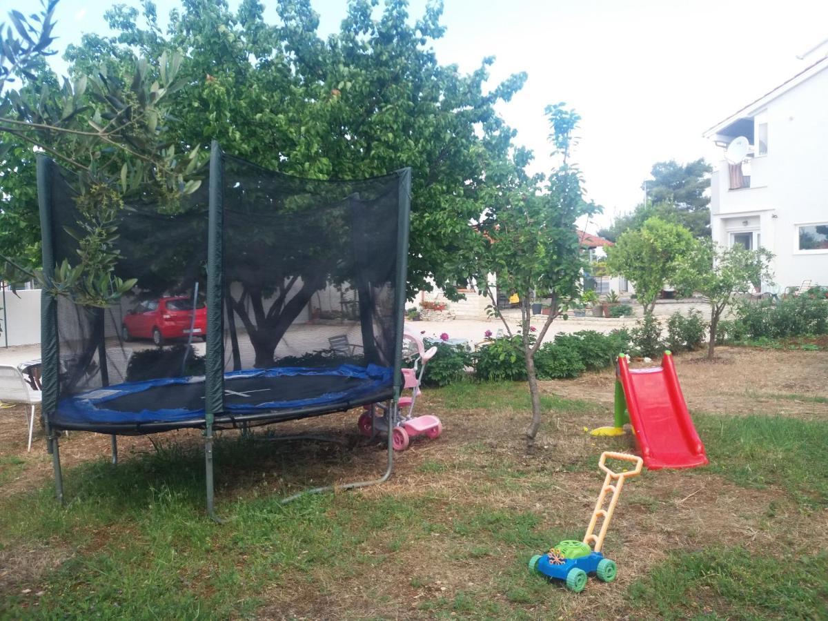 Apartmani Kardum Brodarica Buitenkant foto