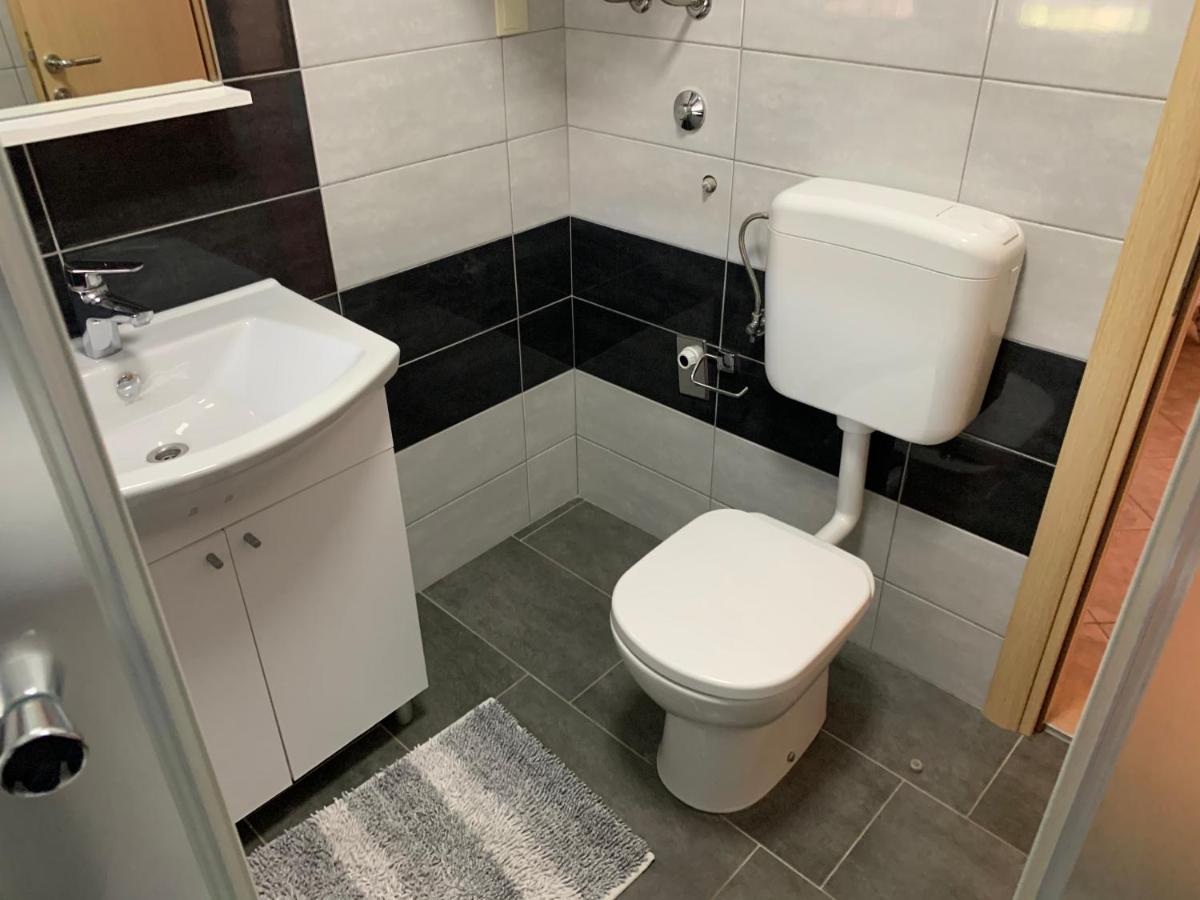 Apartmani Kardum Brodarica Buitenkant foto