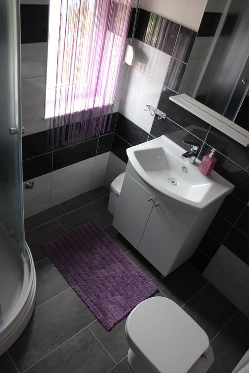 Apartmani Kardum Brodarica Buitenkant foto
