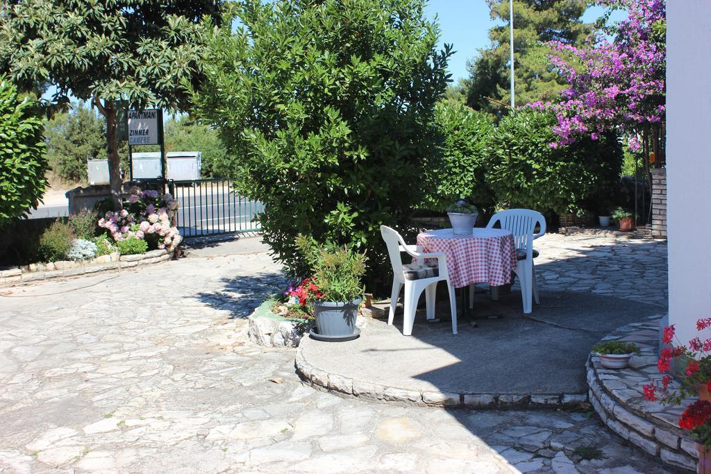 Apartmani Kardum Brodarica Buitenkant foto